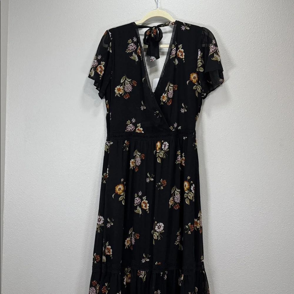 Abercrombie & Fitch Black Floral Maxi‎ Dress short sleeve v neck cutout peekaboo